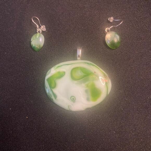 Stone Pendant and Earrings - Picture 1 of 4